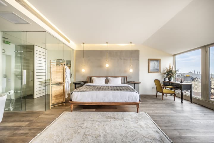 Ansen Suites