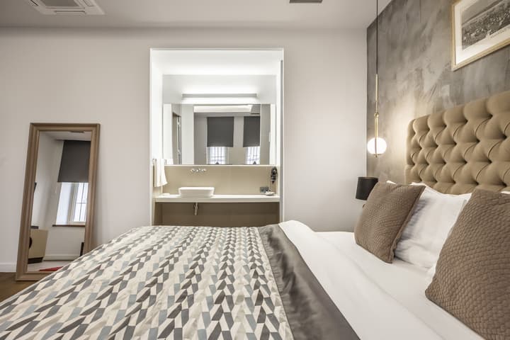 Ansen Suites