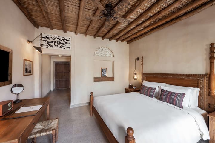 Al Seef Heritage Hotel Dubai, Curio Collection by Hilton