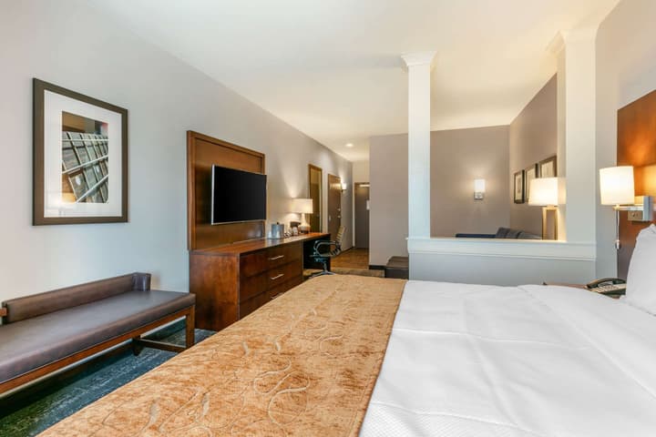 Comfort Suites North Tupelo