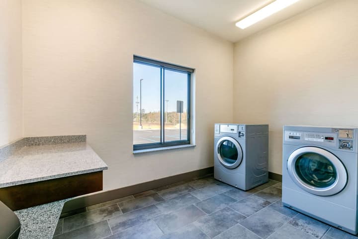 Comfort Suites North Tupelo