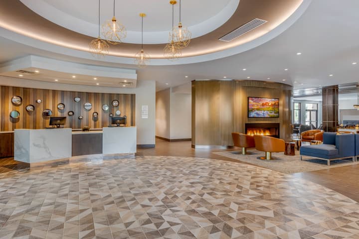 DoubleTree by Hilton Charleston Riverview