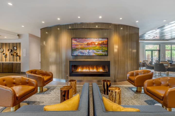 DoubleTree by Hilton Charleston Riverview