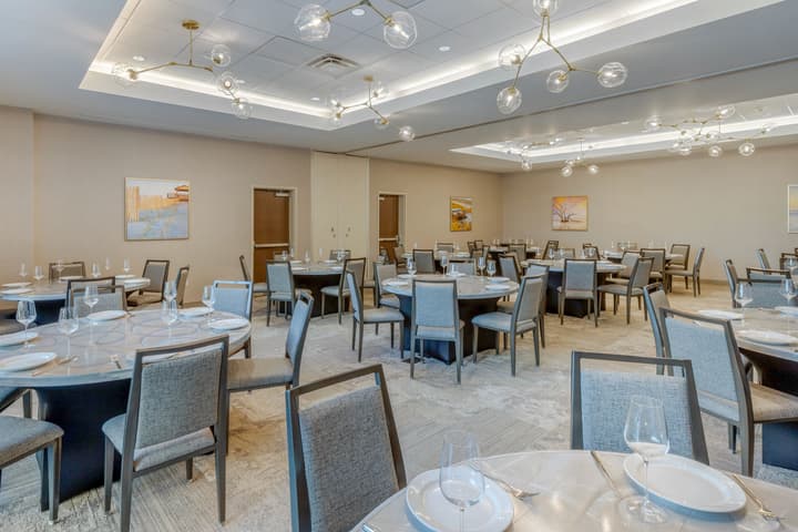 DoubleTree by Hilton Charleston Riverview