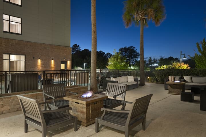 DoubleTree by Hilton Charleston Riverview