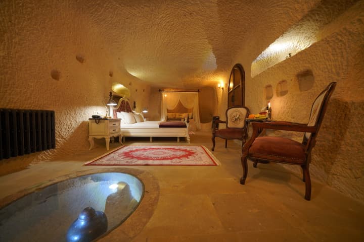 Maya Cave Hotel