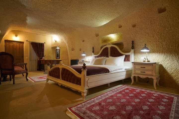 Maya Cave Hotel