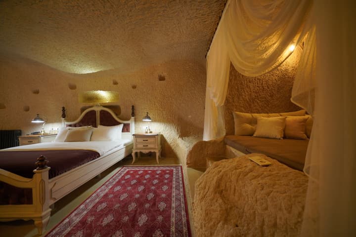 Maya Cave Hotel