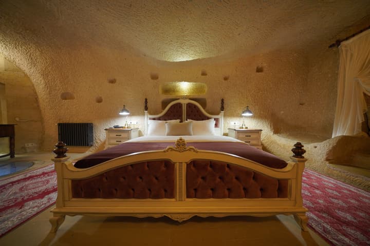 Maya Cave Hotel