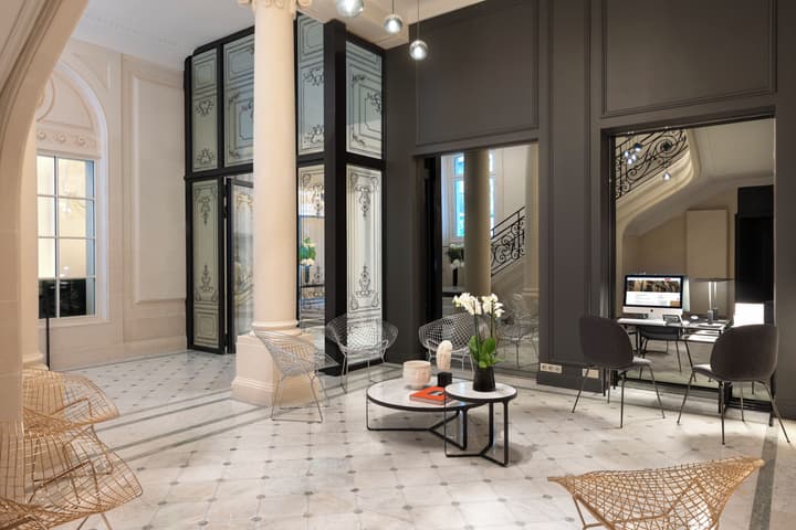 La Clef Champs-Élysées Paris by The Crest Collection