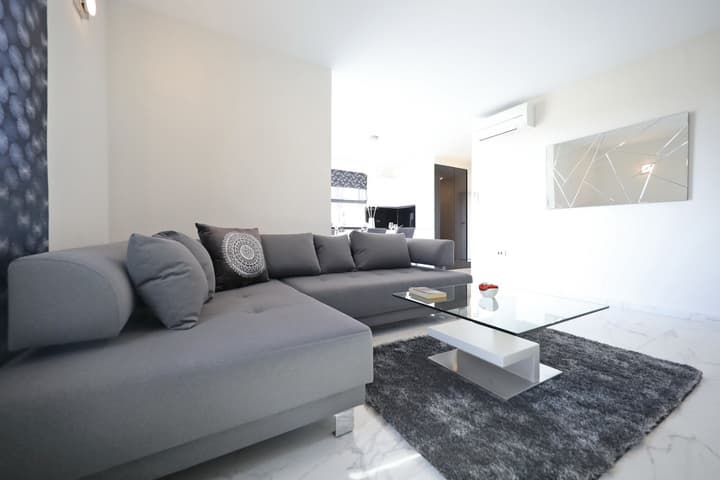 Luxury Majpruz Suites