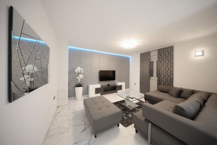 Luxury Majpruz Suites