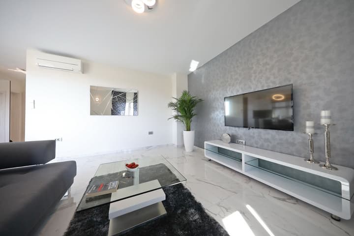 Luxury Majpruz Suites