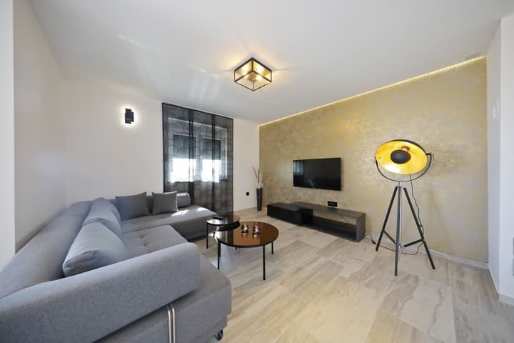 Luxury Majpruz Suites
