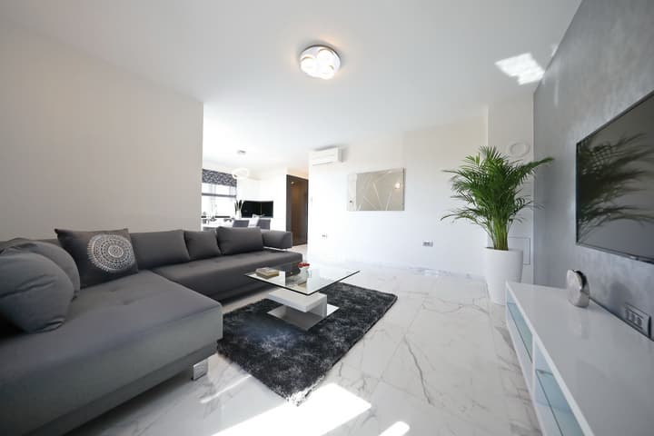 Luxury Majpruz Suites