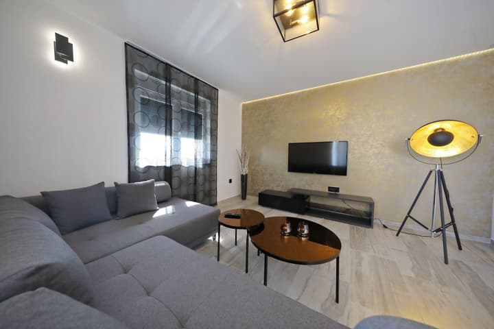 Luxury Majpruz Suites
