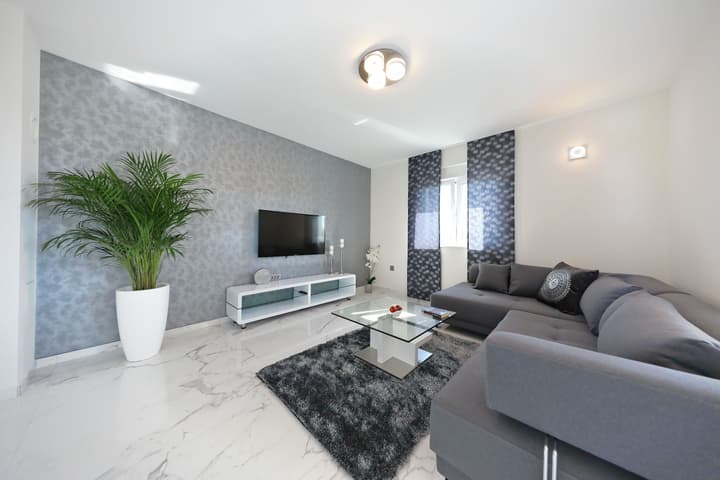Luxury Majpruz Suites