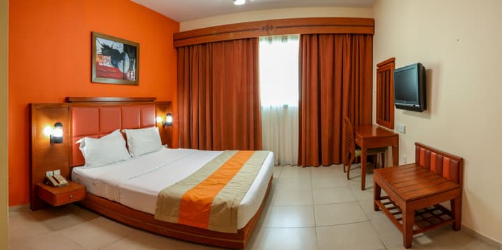 Wescott Plaza Hotel Apartment