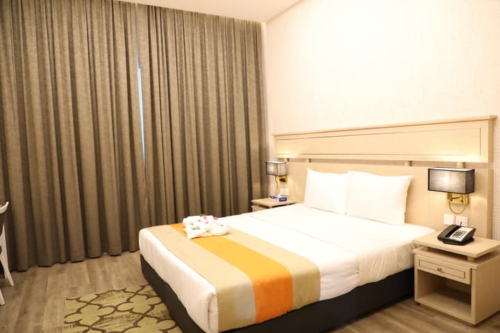 Wescott Plaza Hotel Apartment