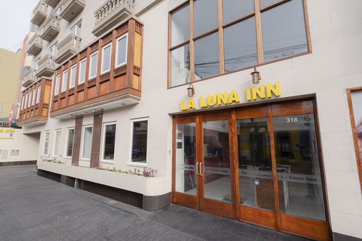 La Luna Inn