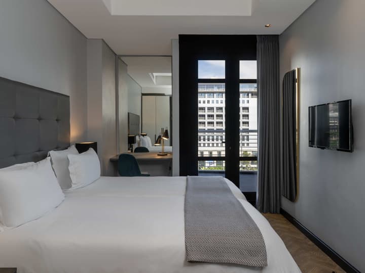 The Onyx Apartment Hotel by NEWMARK