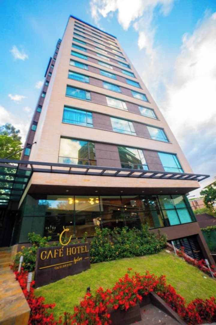 Cafe Hotel Medellín by Lars