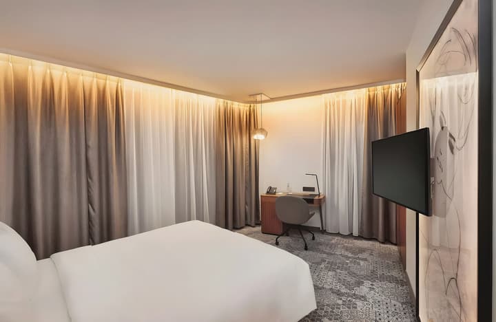 Leonardo Royal Hotel Munich Bavaria Towers