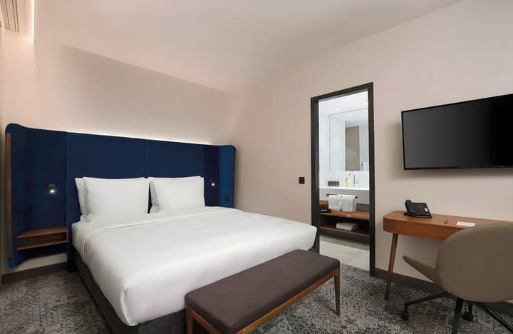 Leonardo Royal Hotel Munich Bavaria Towers