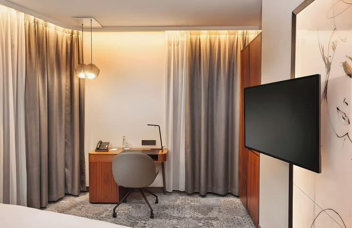 Leonardo Royal Hotel Munich Bavaria Towers