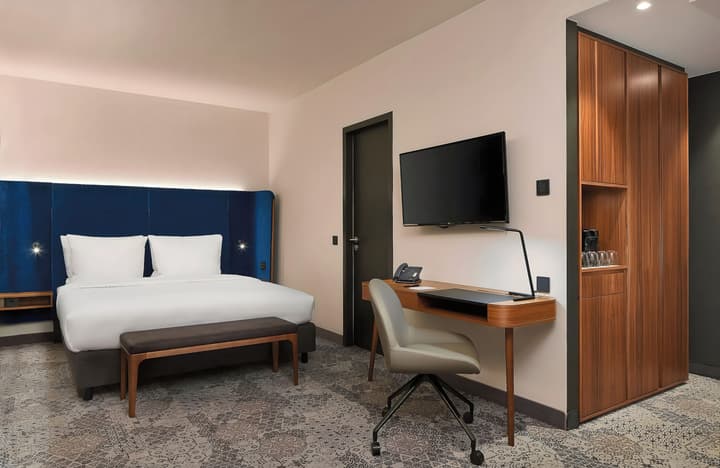 Leonardo Royal Hotel Munich Bavaria Towers