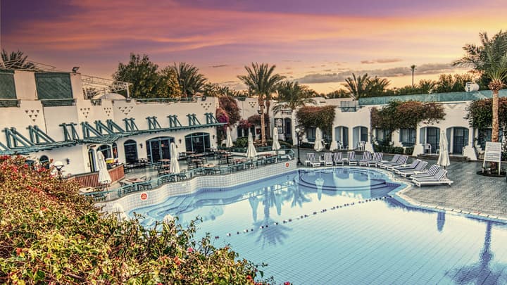 Falcon Hills Hotel