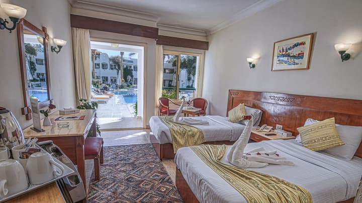 Falcon Hills Hotel
