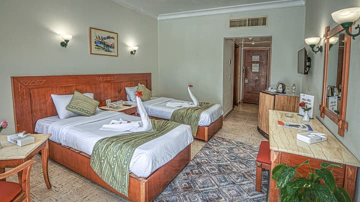 Falcon Hills Hotel
