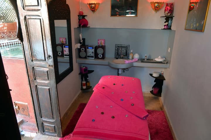 Riad La Porte Rouge By La Siredrah