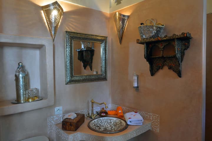 Riad La Porte Rouge By La Siredrah