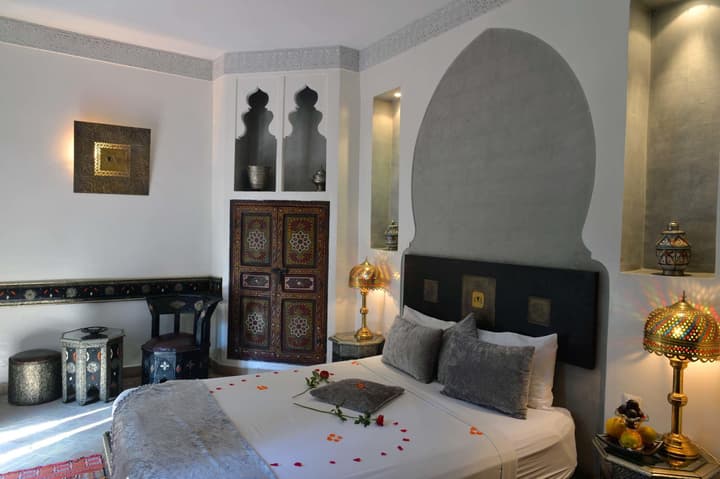 Riad La Porte Rouge By La Siredrah