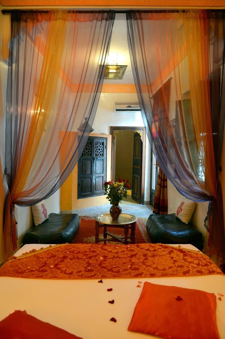 Riad La Porte Rouge By La Siredrah