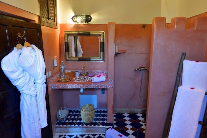 Riad La Porte Rouge By La Siredrah