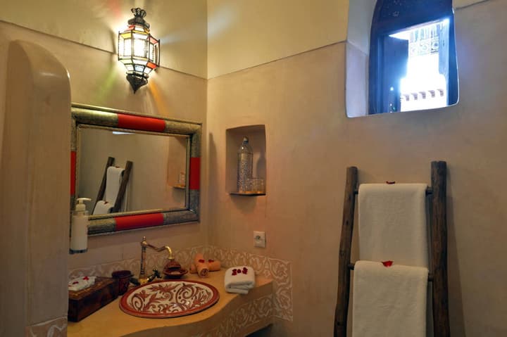Riad La Porte Rouge By La Siredrah