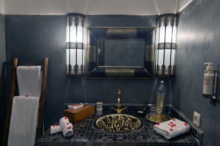 Riad La Porte Rouge By La Siredrah