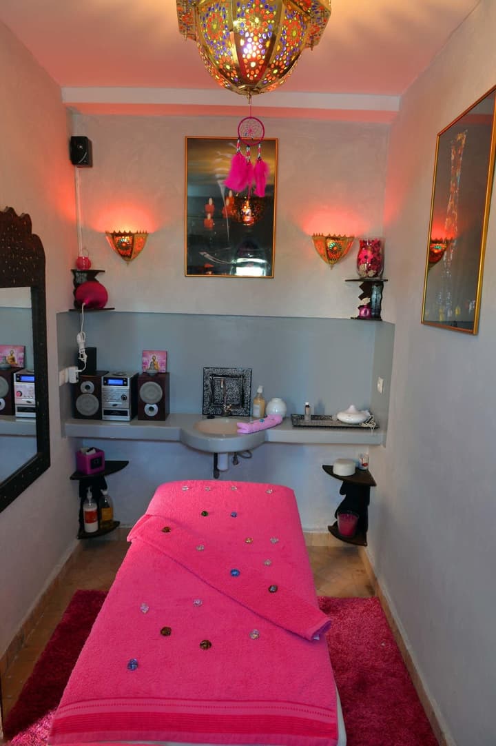 Riad La Porte Rouge By La Siredrah