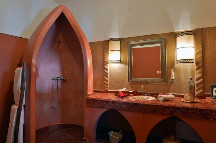 Riad La Porte Rouge By La Siredrah