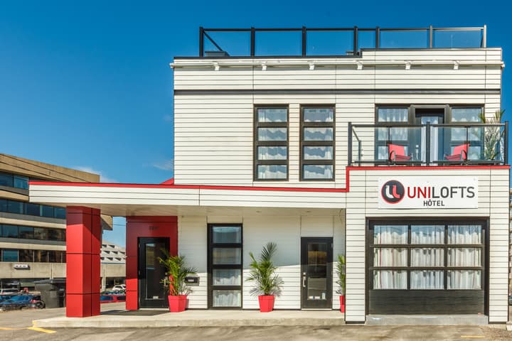 Hotel Universel