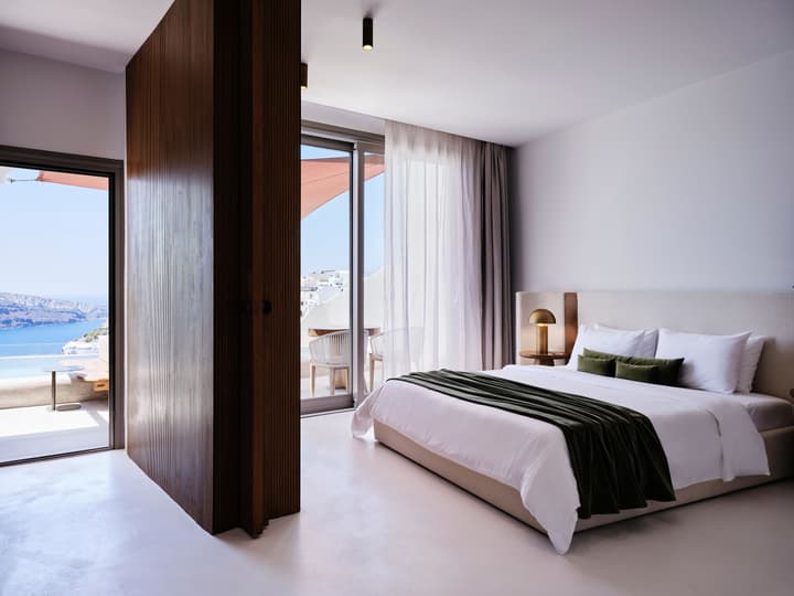 Andronis Luxury Suites