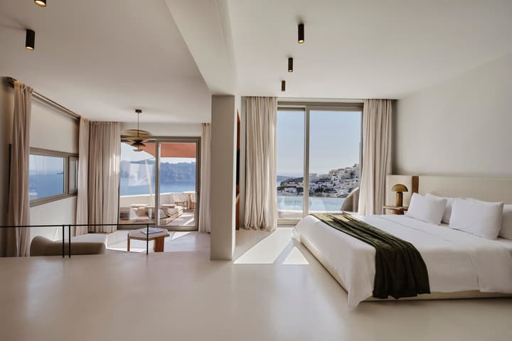 Andronis Luxury Suites