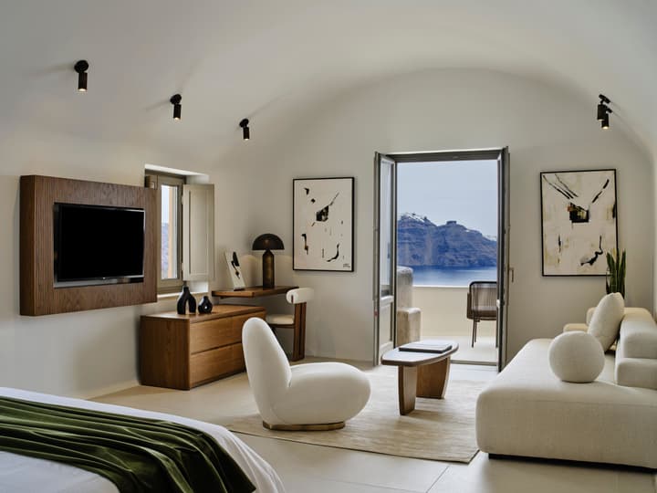 Andronis Luxury Suites