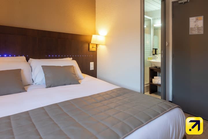 Hôtel Croix des Bretons Lourdes Pyrénées