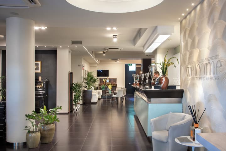 Hotel Marad