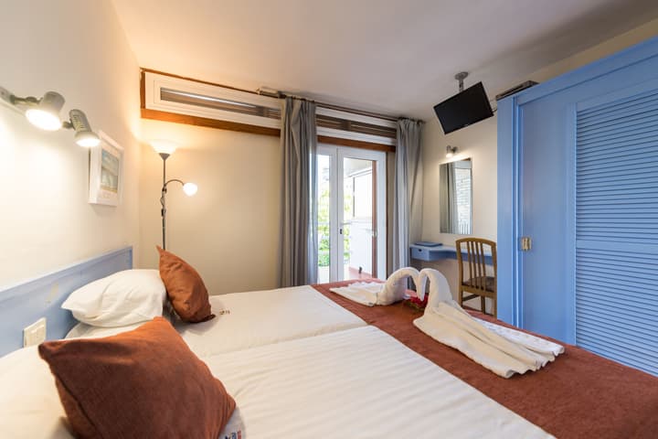 Apartamentos El Paseo