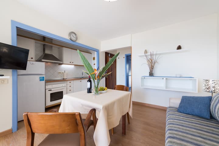 Apartamentos El Paseo
